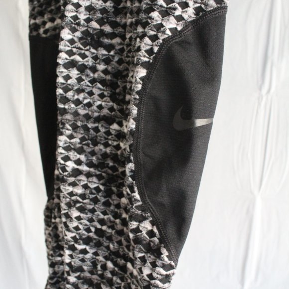 Nike Women's Pro Hyperwarm Training Tights (NWOT) - Picture 5 of 7